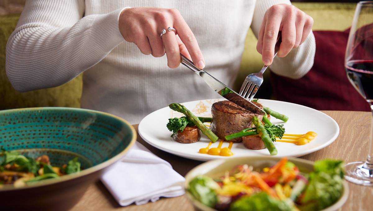 Movie, Dinner & stay package